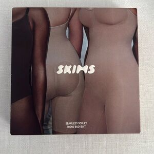 SKIMS Seamless Sculpt Bodysuit